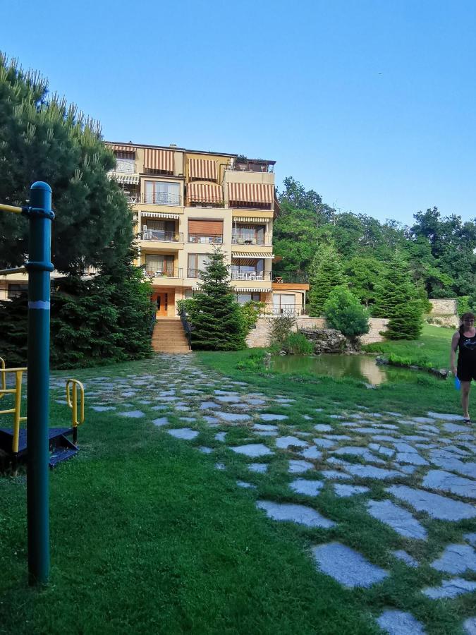 Luxury Apartment Amalfi 300 M From The Beach Varna Eksteriør billede