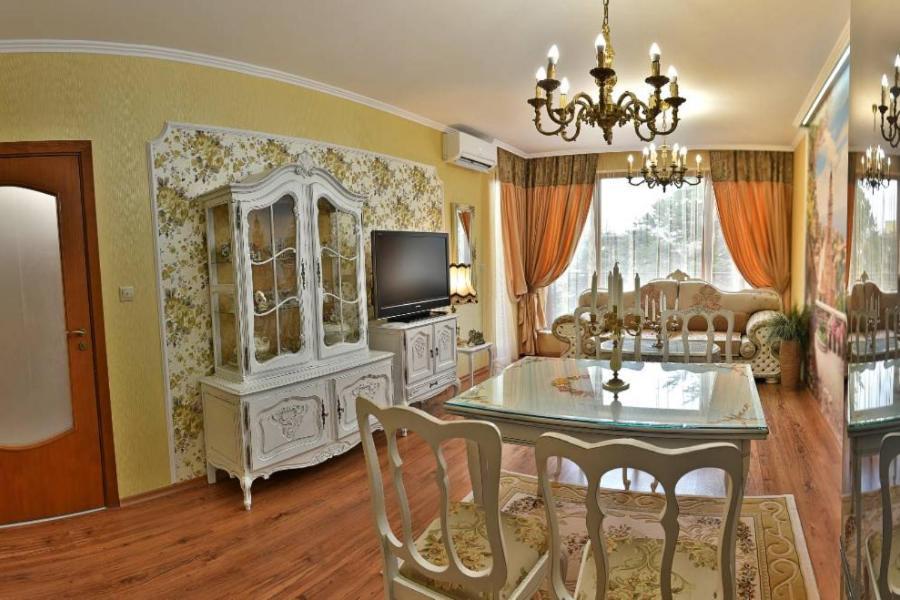 Luxury Apartment Amalfi 300 M From The Beach Varna Eksteriør billede